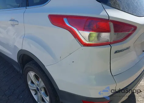 2015 Ford Escape Se z USA, uszkodzony, nr VIN 1FMCU9GX9FUB51103